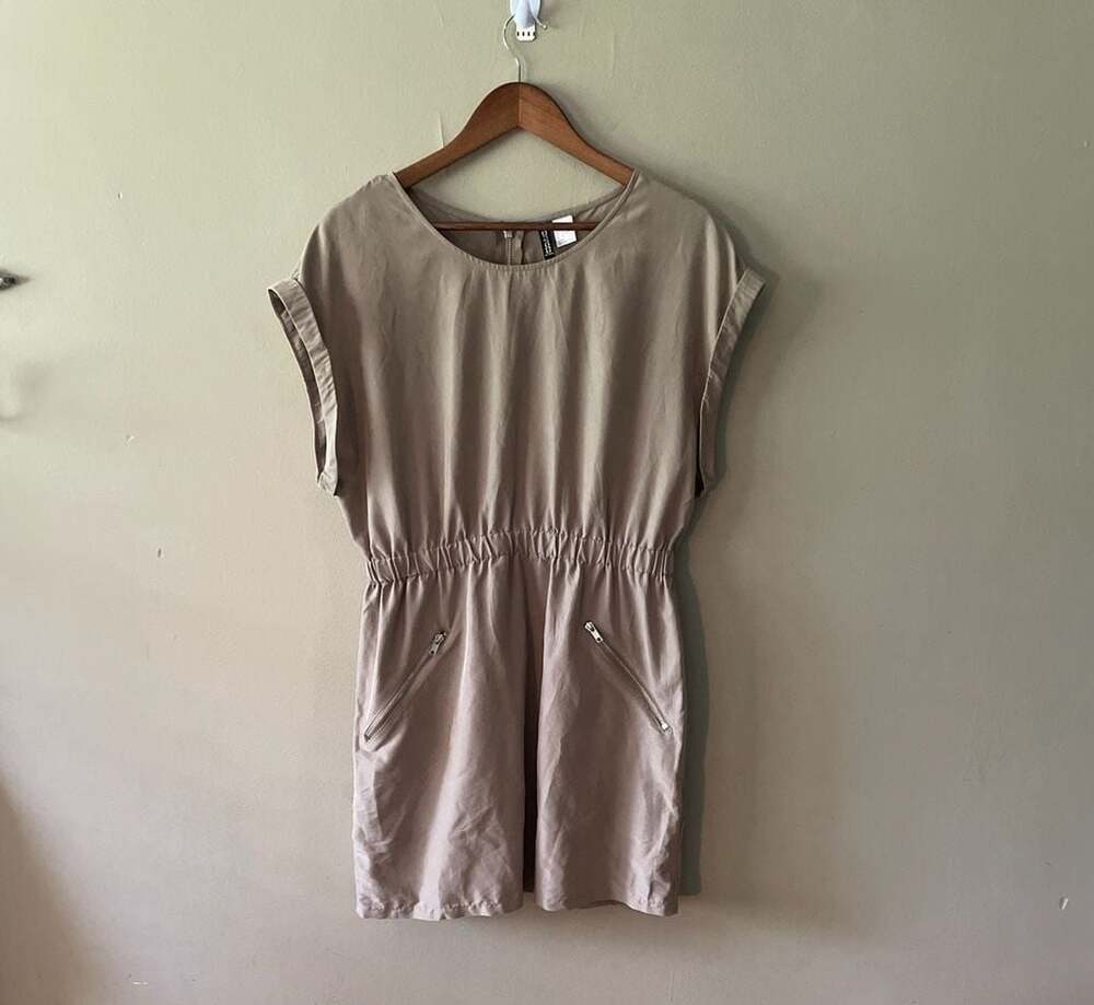 H&M Divided Tan Elastic Waist Cap Sleeve Dress with Zipper Pockets